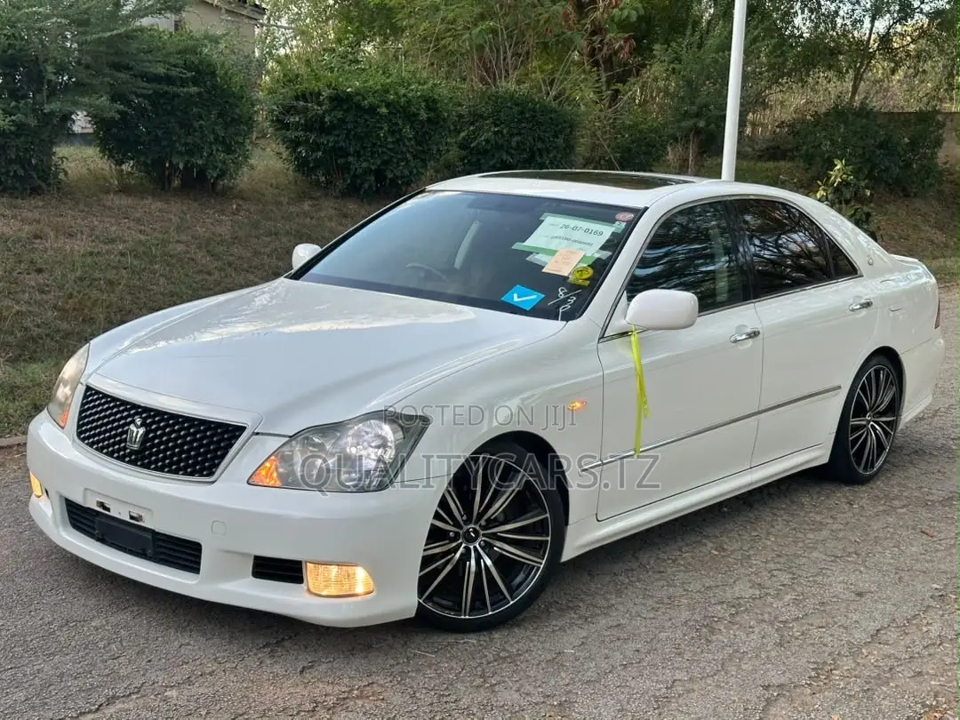 Toyota Crown 2007 White