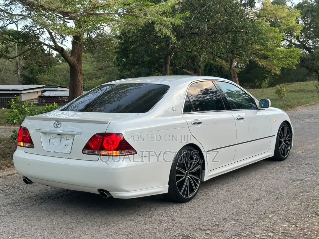 Toyota Crown 2007 White