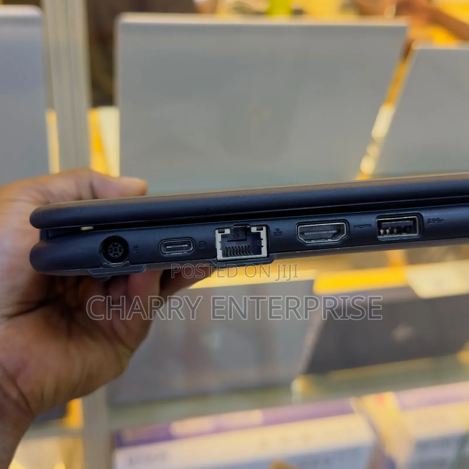 Laptop Dell Latitude 3310 8GB Intel Core i3 SSD 256GB