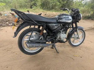 Bajaj Boxer 125 2025 Black