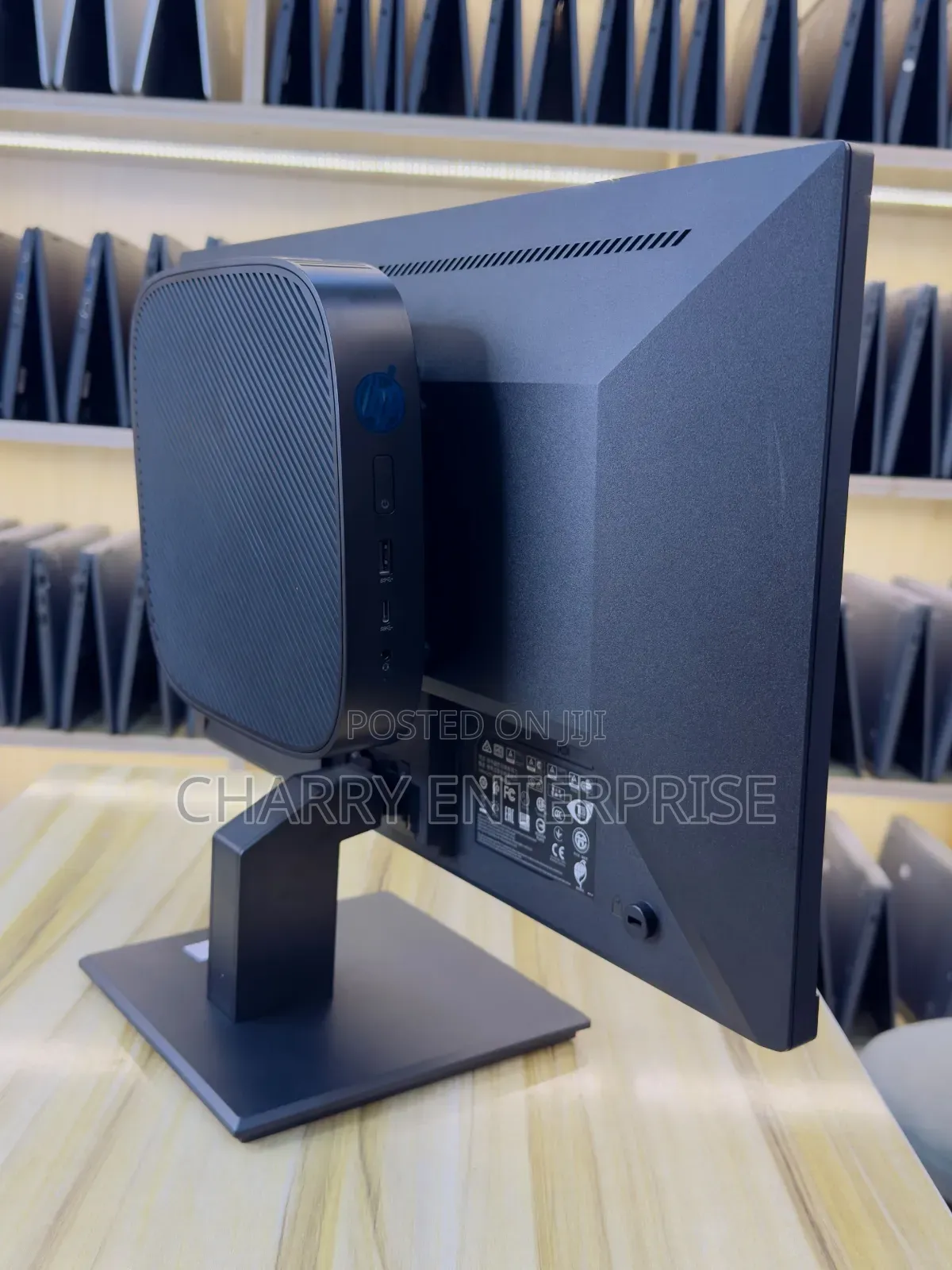 Desktop Computer HP 200 G4 All-in-One 4GB AMD SSD 128GB