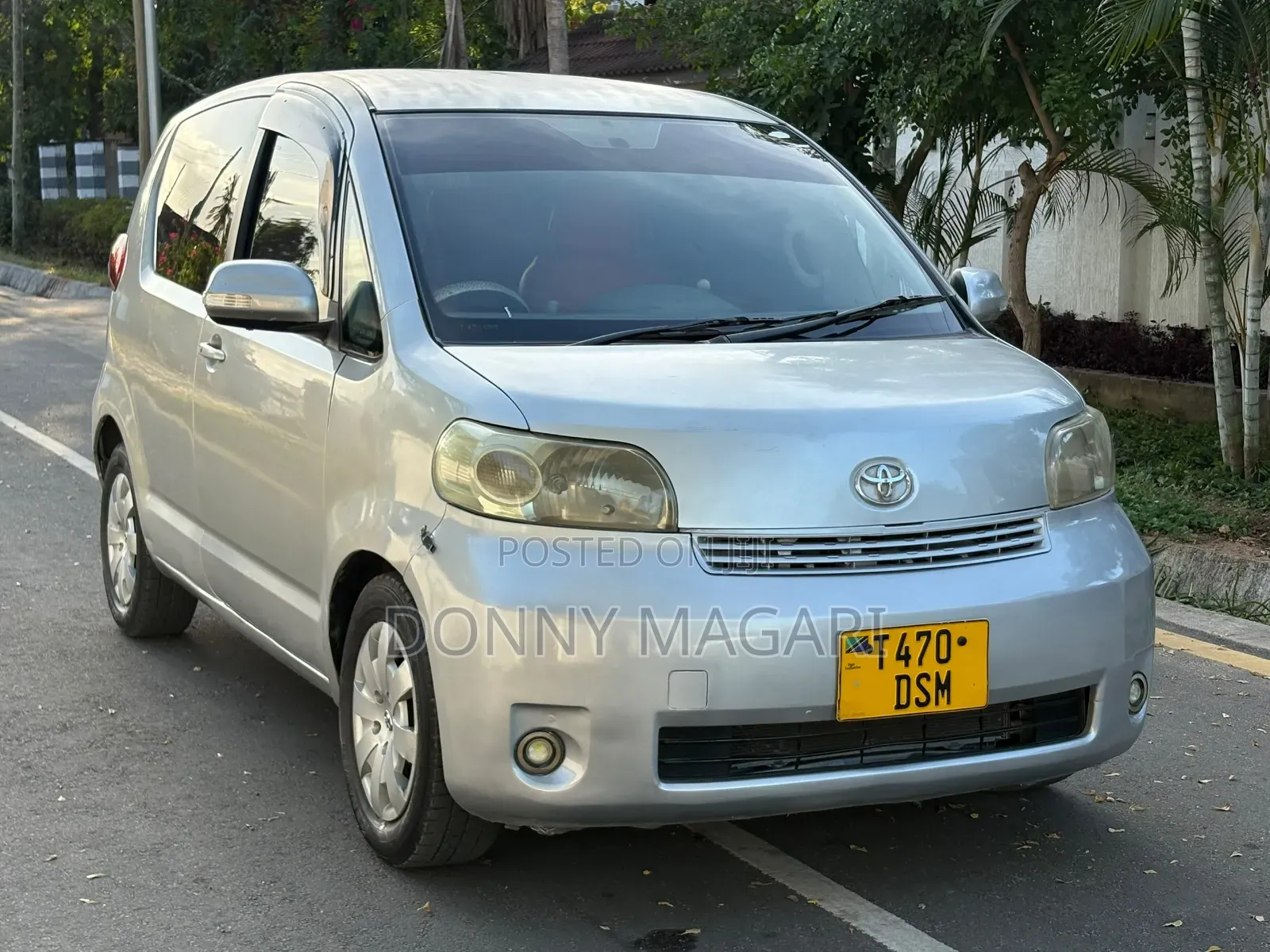 Toyota Porte 2004 Silver
