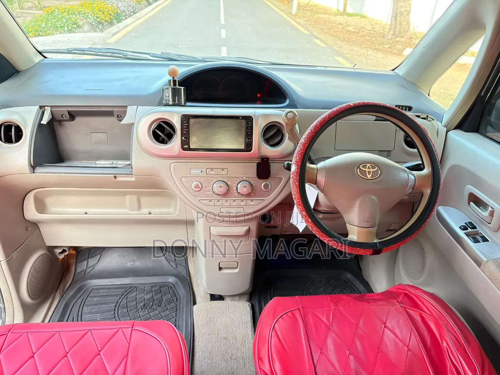 Toyota Porte 2004 Silver