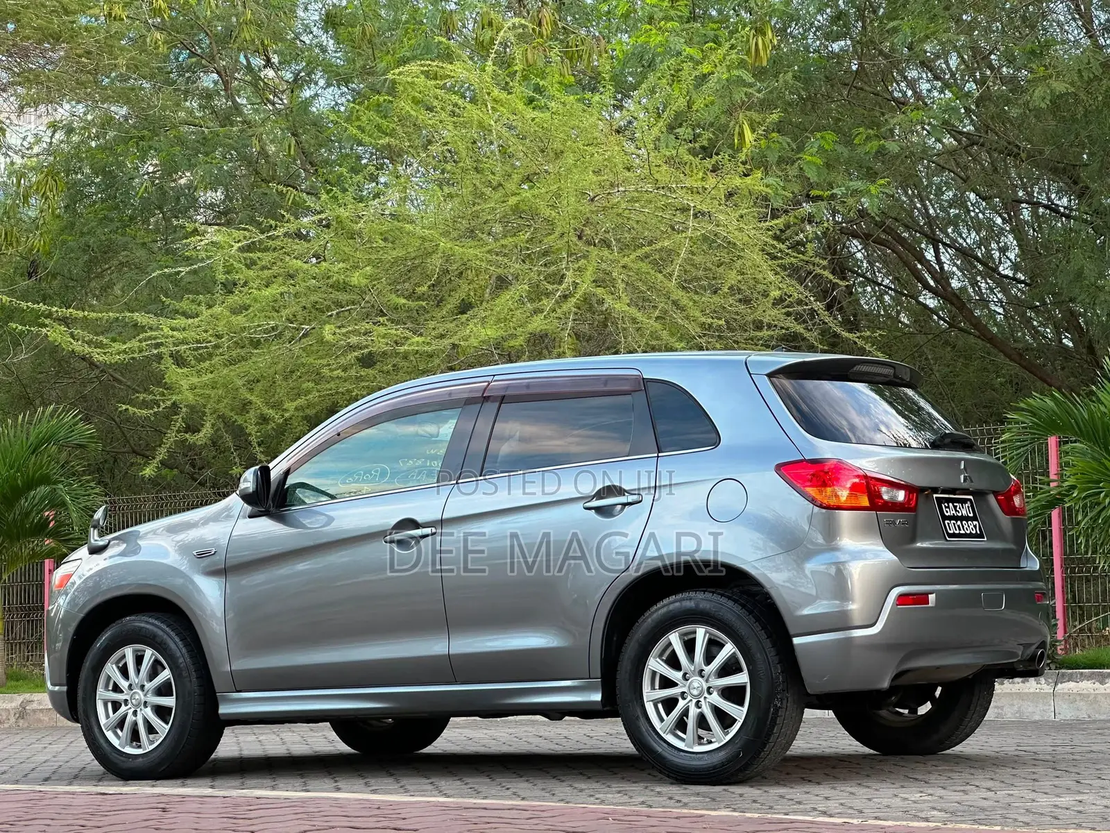 Mitsubishi RVR 2.0 2011 Gray
