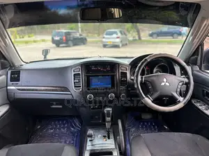 Mitsubishi Pajero 2009 Black
