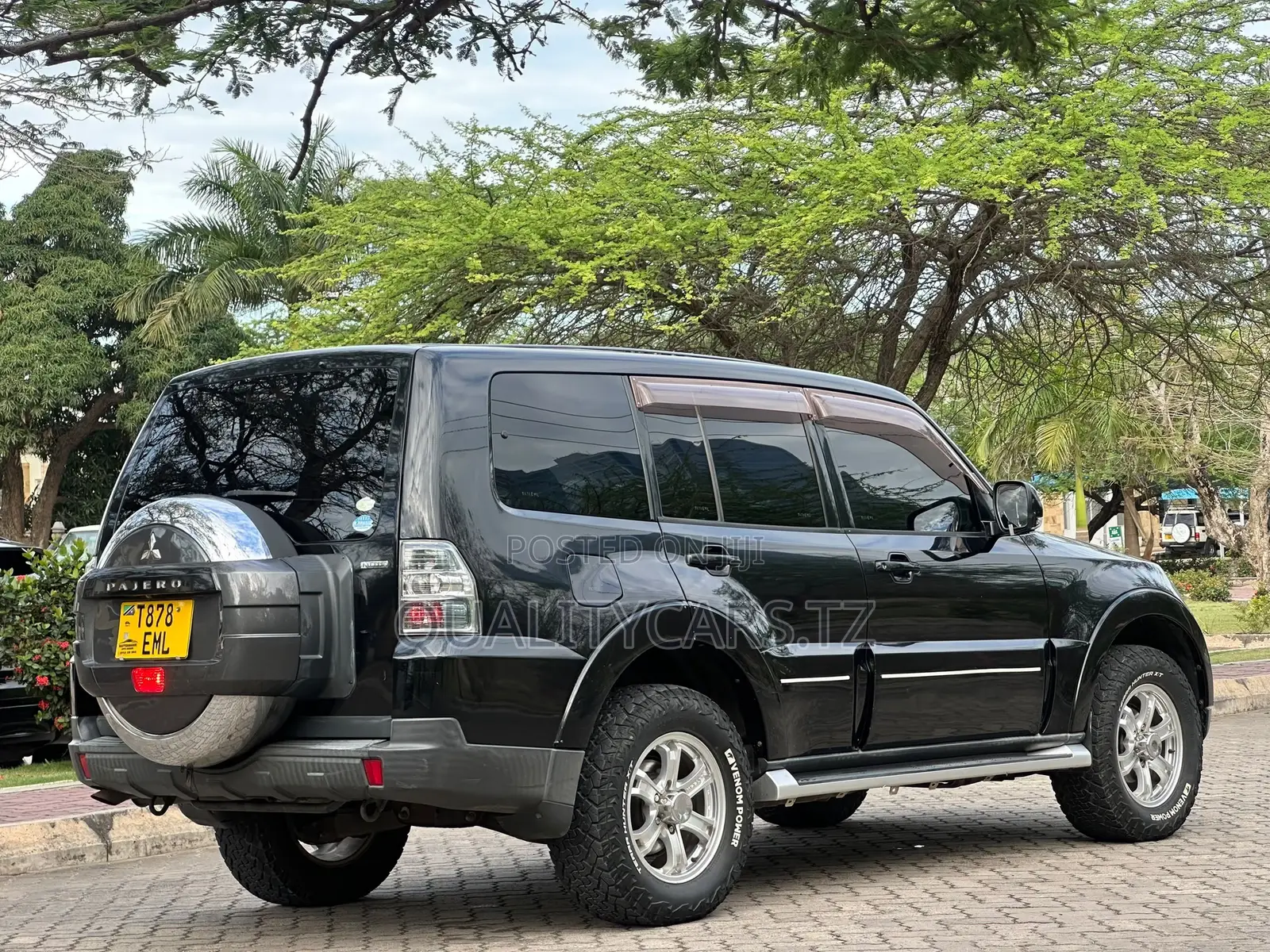 Mitsubishi Pajero 2009 Black