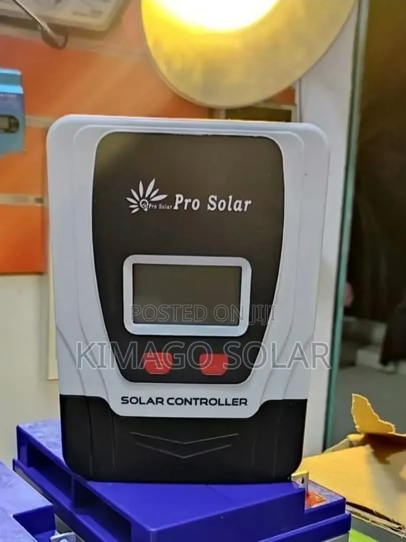 Solar Battery Charging Device 30A 12v/24v
