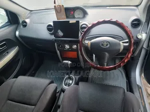 Toyota IST 2004 Silver
