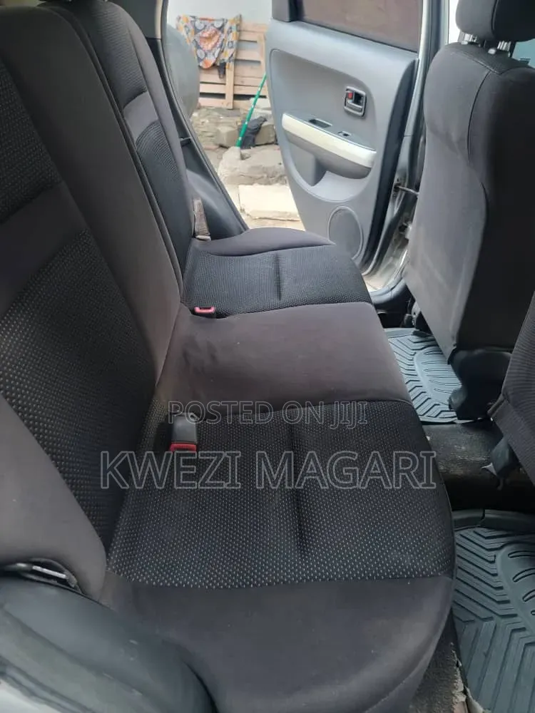 Toyota IST 2004 Silver
