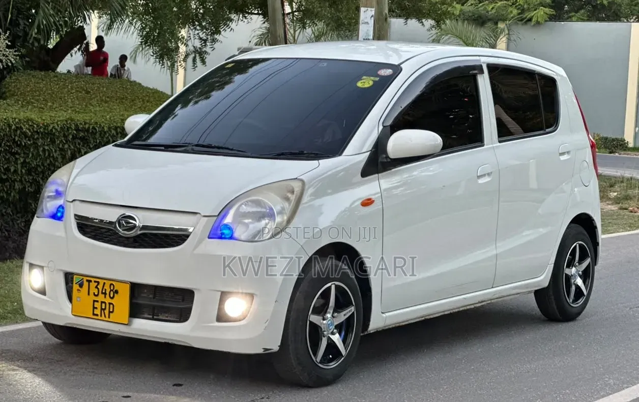 Daihatsu Mira 2012 Pearl
