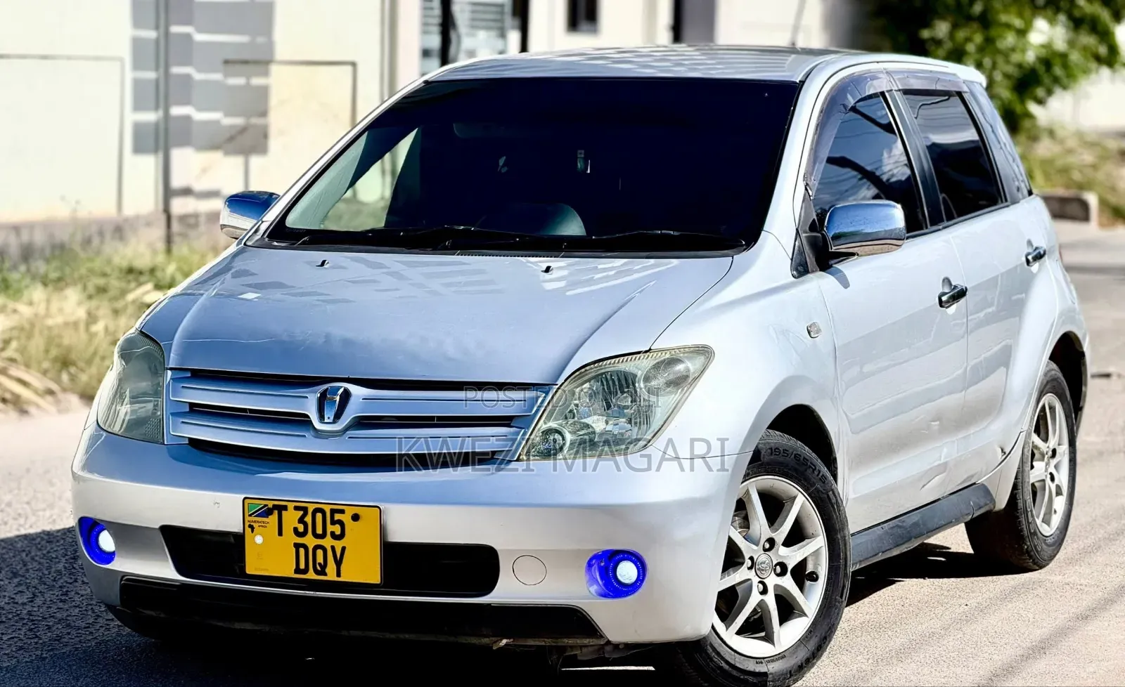 Toyota IST 2004 Silver