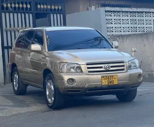 Toyota Kluger 2005 Gold