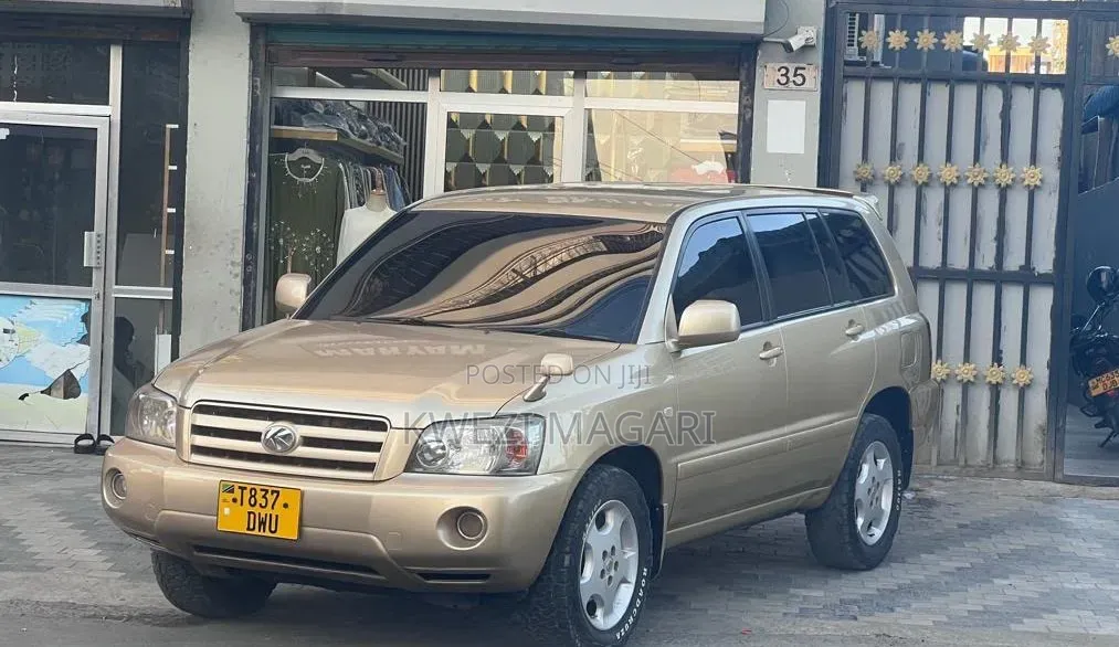 Toyota Kluger 2005 Gold