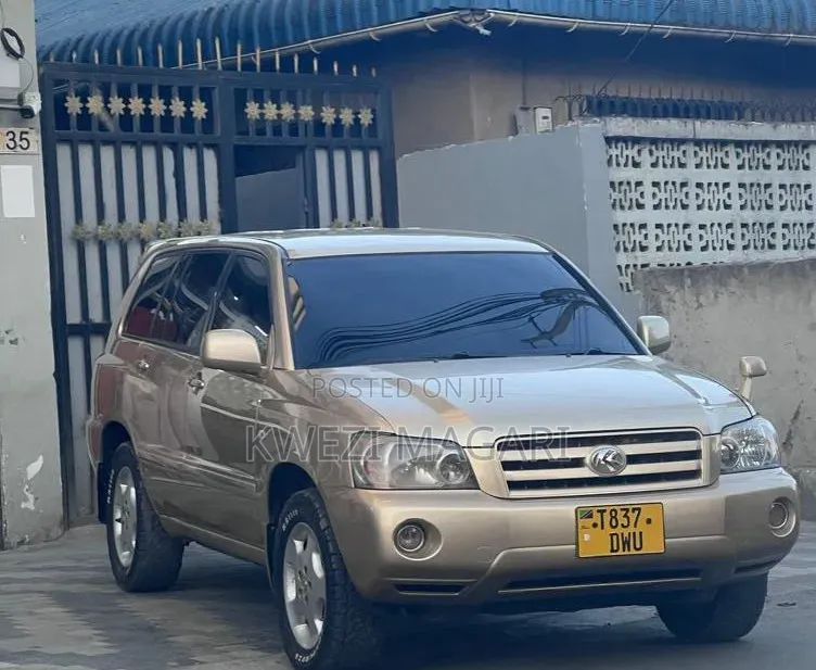 Toyota Kluger 2005 Gold