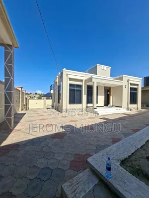5bdrm House in Goba for rent
