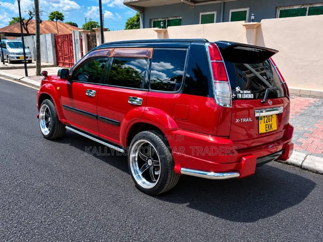 Nissan X-Trail 2008 Red