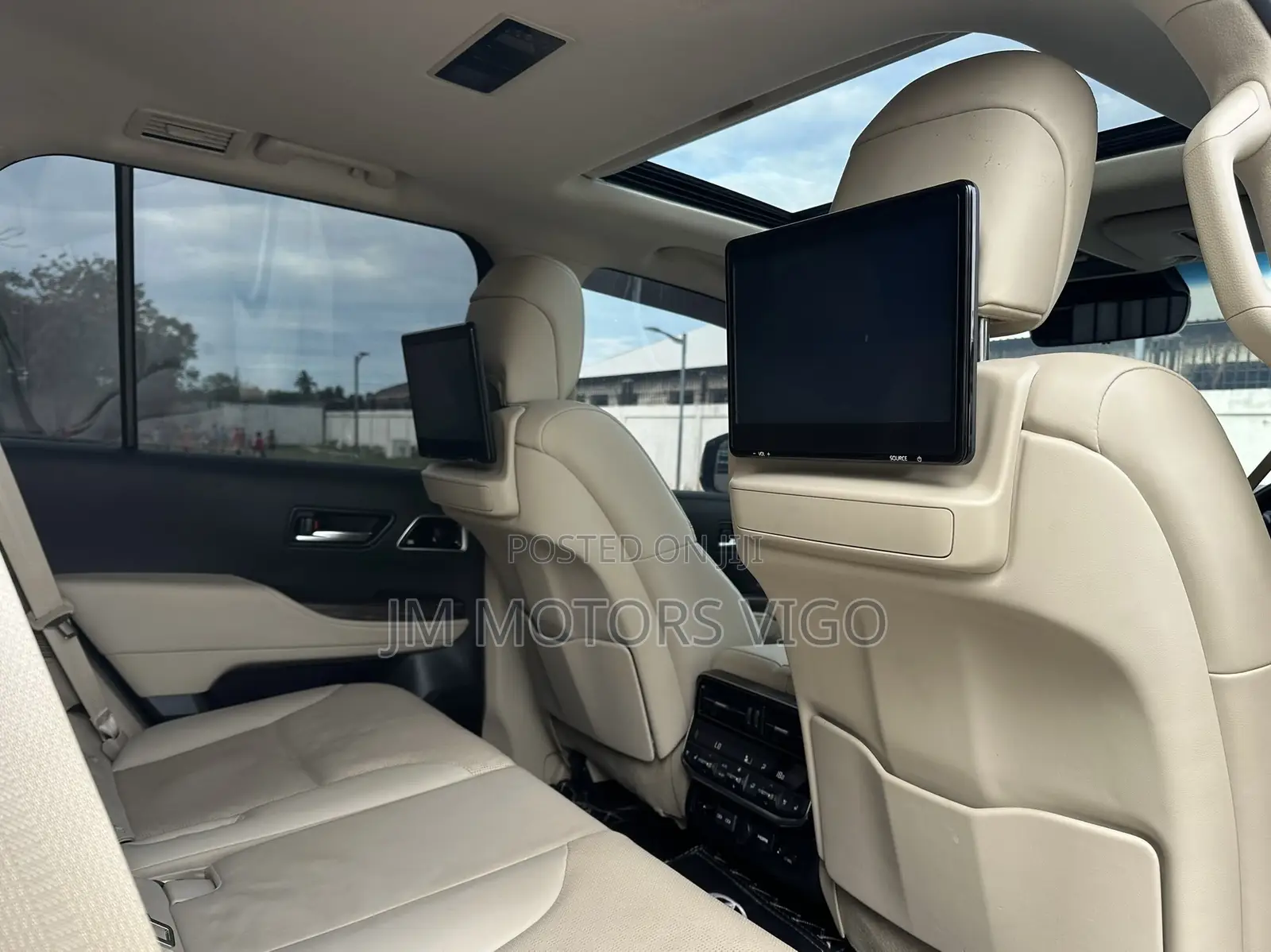 Toyota Land Cruiser 2024 White