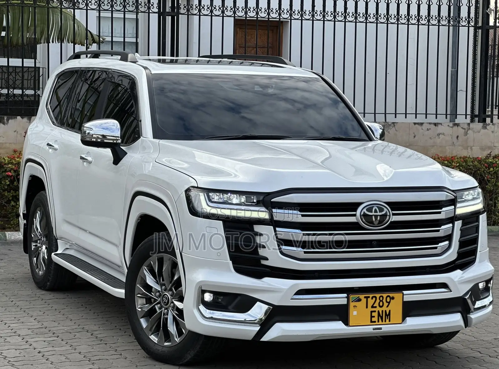 Toyota Land Cruiser 2024 White