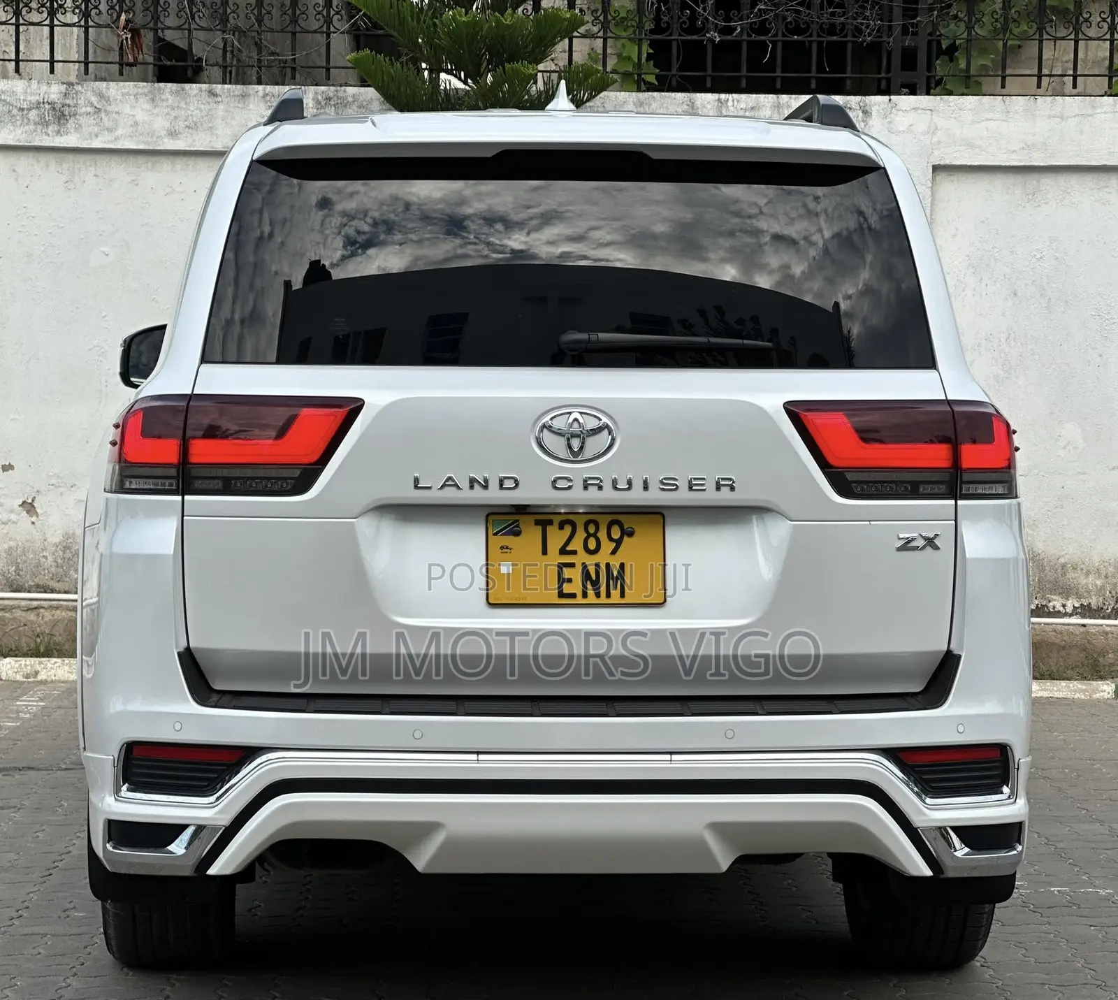 Toyota Land Cruiser 2024 White
