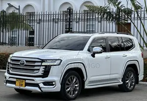 Toyota Land Cruiser 2024 White