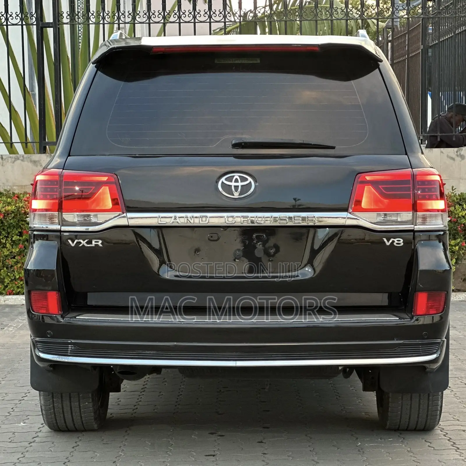 Toyota Land Cruiser 4.5 V8 VXR 2014 Black