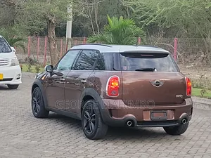 Mini Cooper 2013 Brown