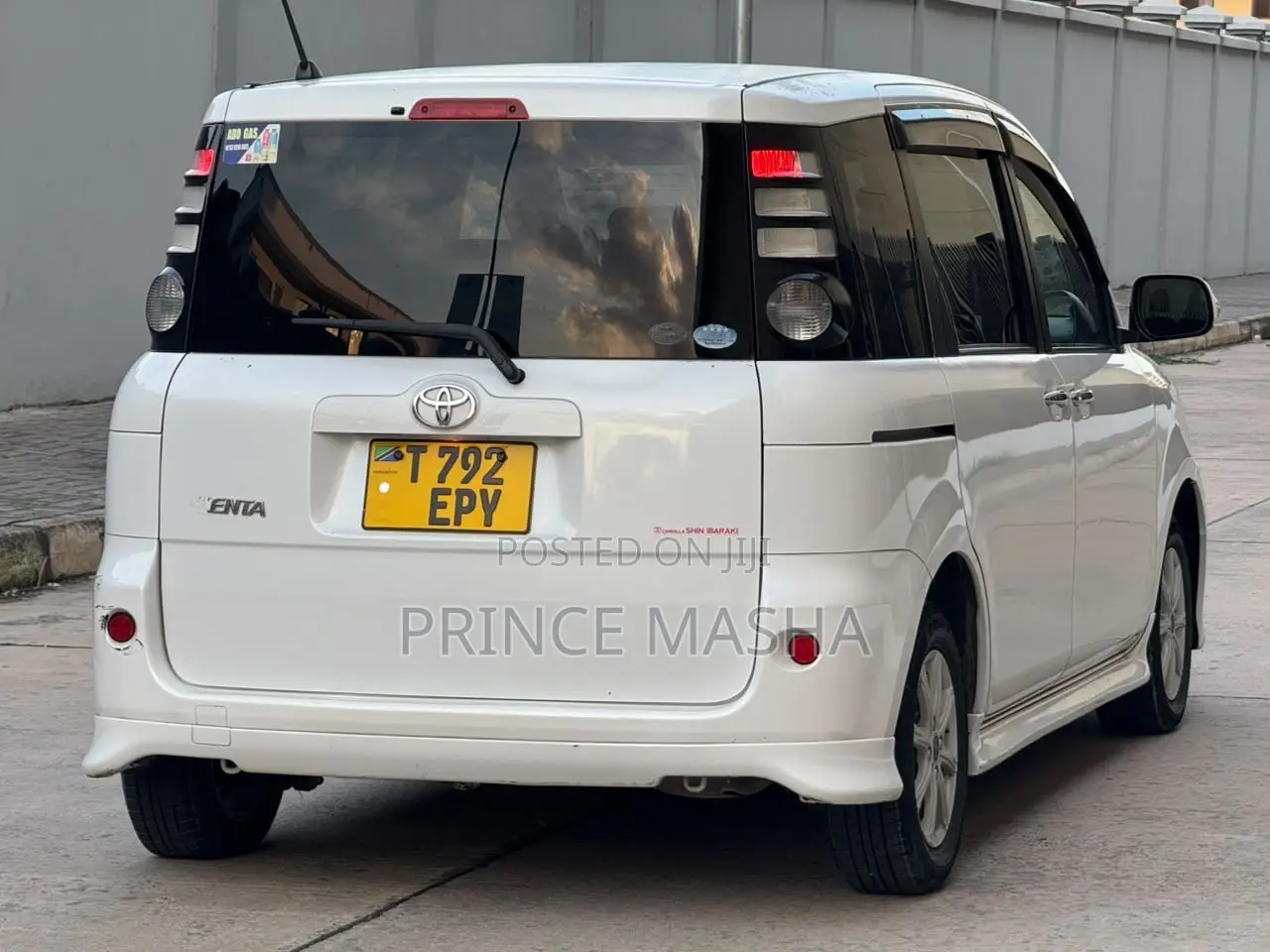 Toyota Sienta 2008 White