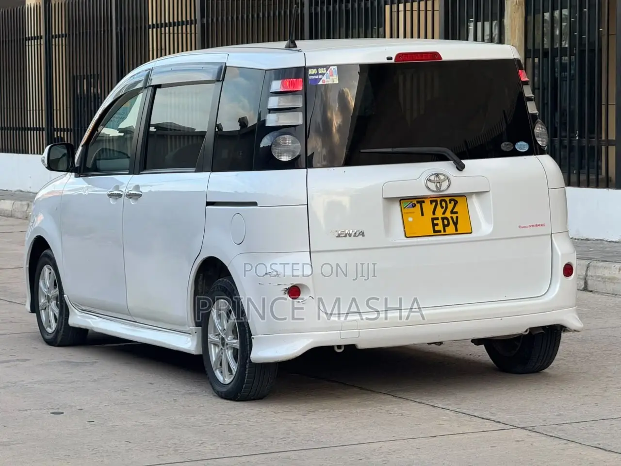 Toyota Sienta 2008 White