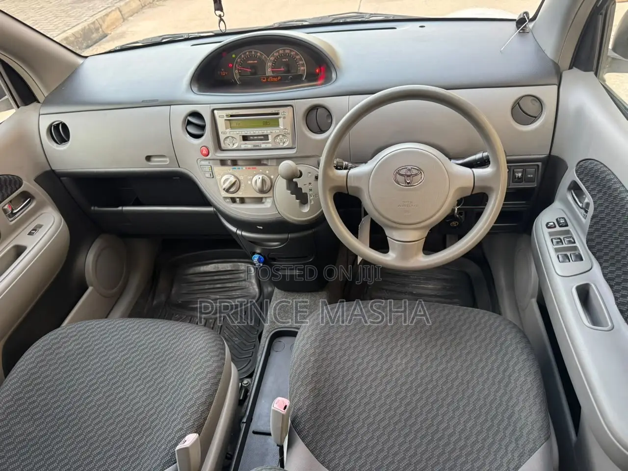 Toyota Sienta 2008 White