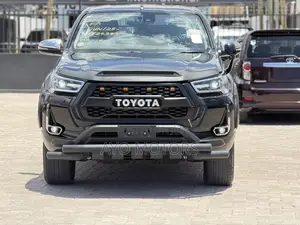 Toyota Hilux 2021 Black