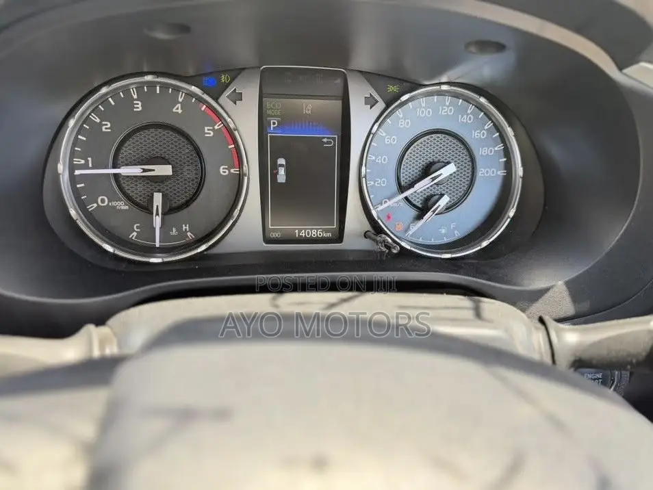 Toyota Hilux 2021 Black