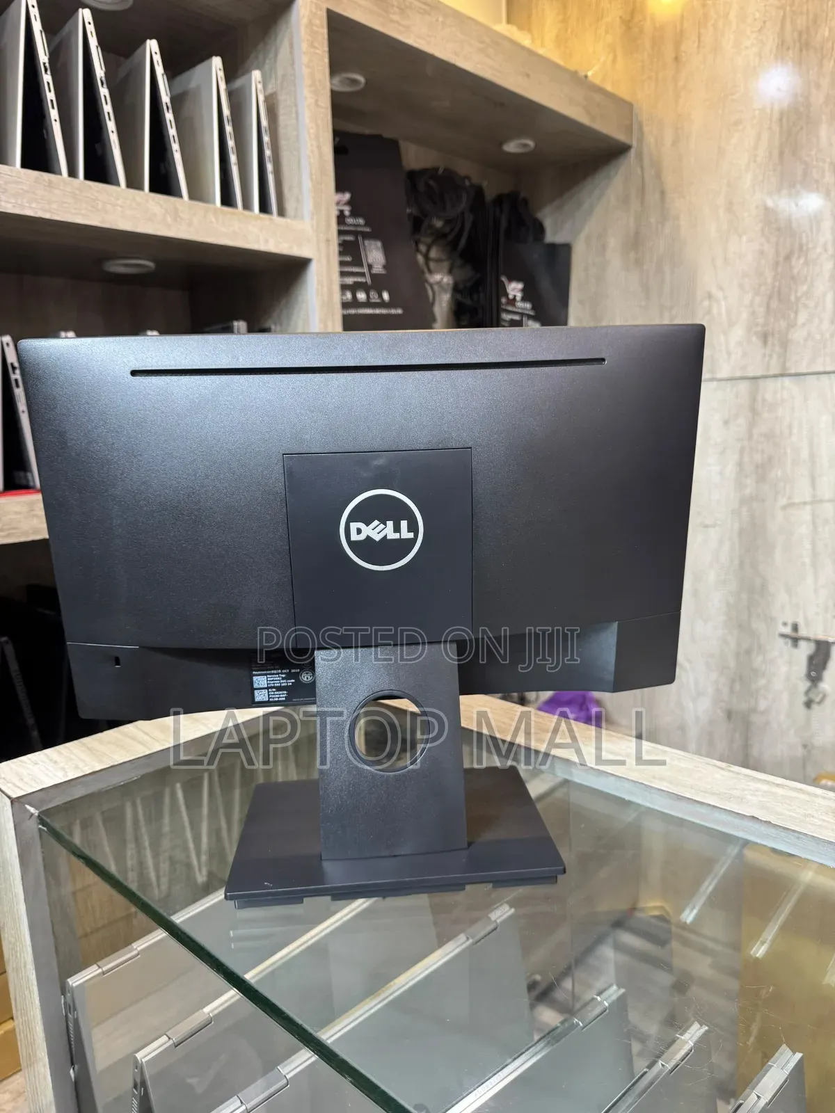 Dell E1916H