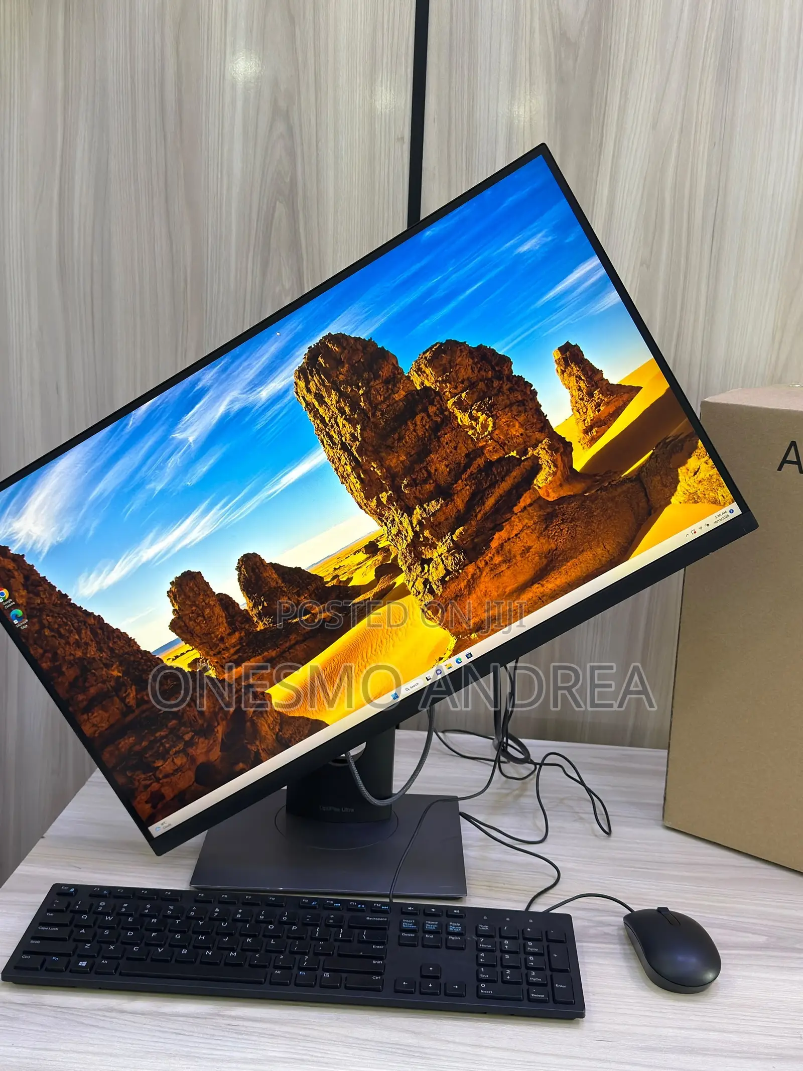 Desktop Computer Dell Optiplex 7090 12GB Intel Core i7 SSD 256GB