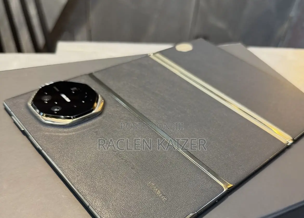 New Huawei Mate XT Ultimate Design 512 GB Black