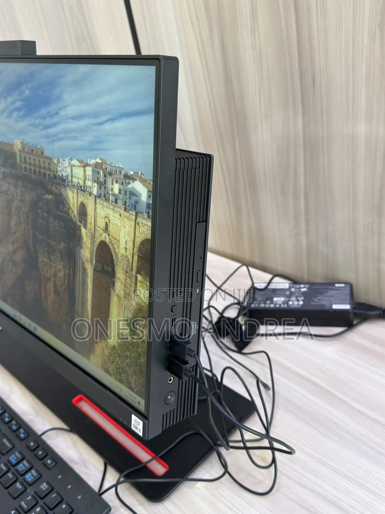 Desktop Computer Lenovo ThinkCentre M700 8GB Intel Core i5 SSD 256GB