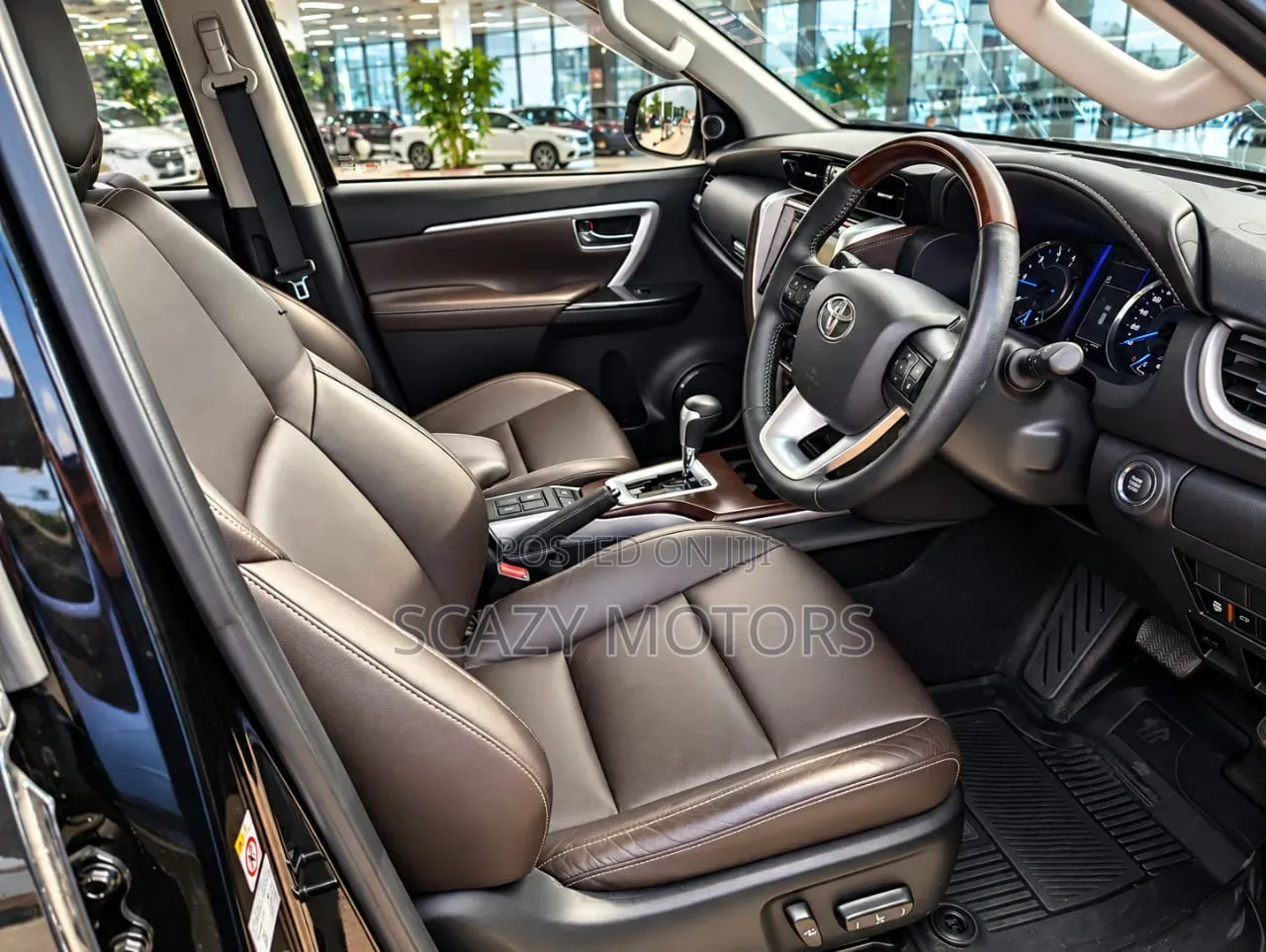Toyota Fortuner 2019 Black
