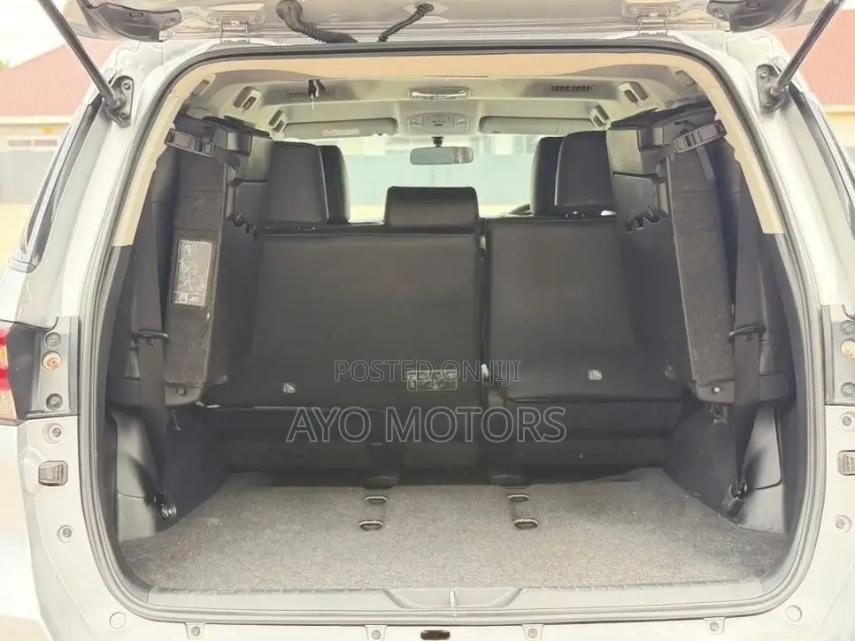 Toyota Fortuner 2024 Silver