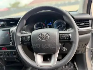 Toyota Fortuner 2024 Silver