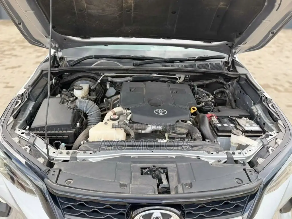 Toyota Fortuner 2024 Silver