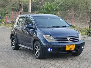 Toyota IST 2005 Blue