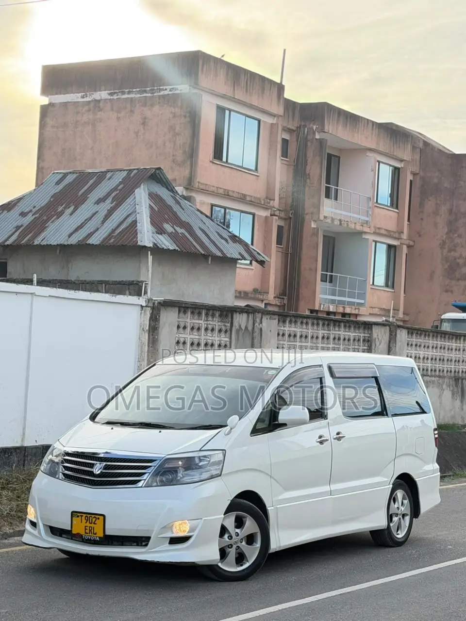 Toyota Alphard 2.4 Petrol FWD 2005 Pearl