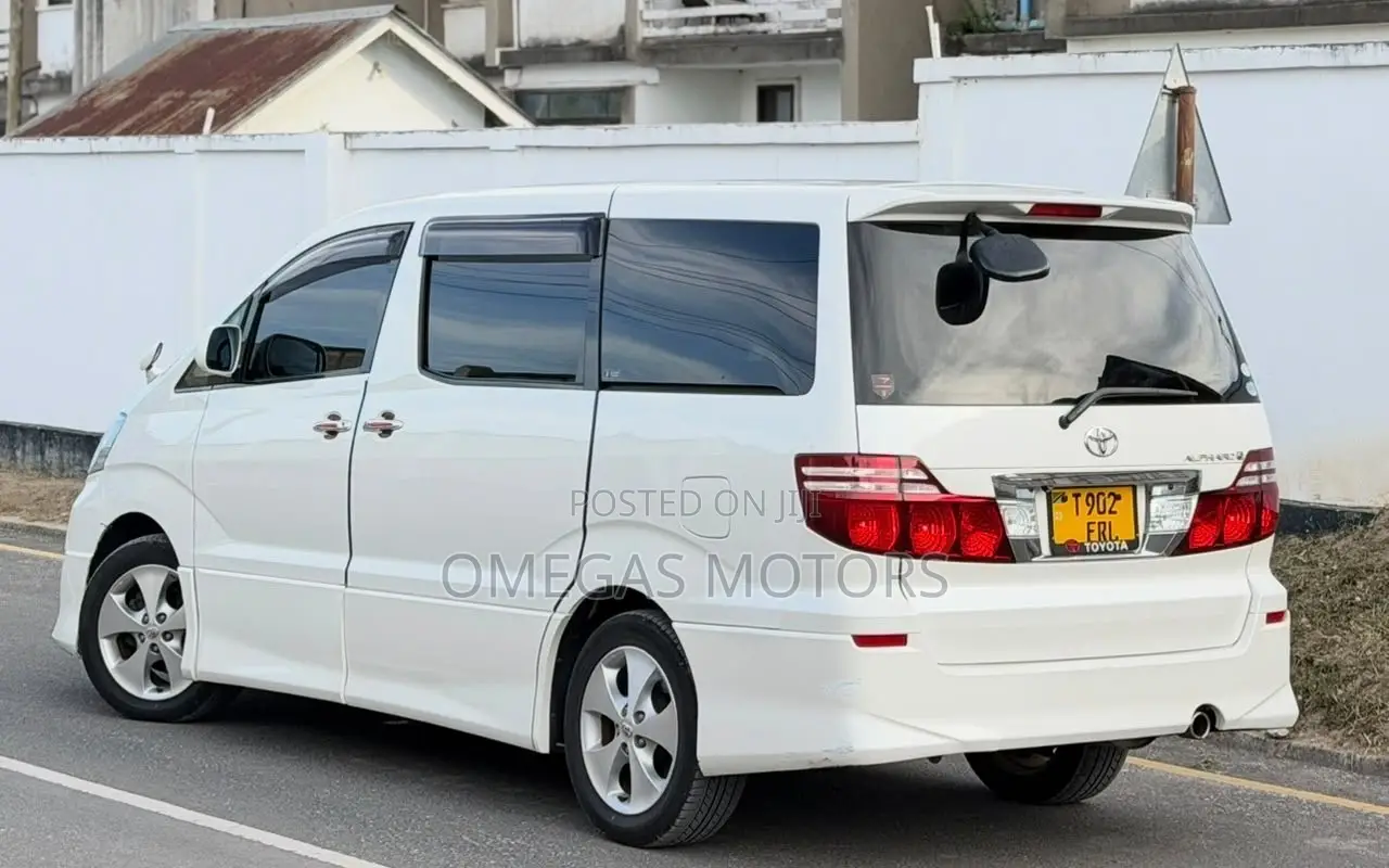 Toyota Alphard 2.4 Petrol FWD 2005 Pearl