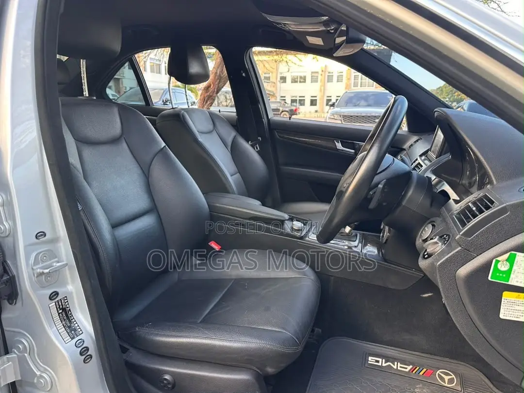 Mercedes-Benz C200 2010 Silver