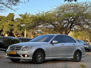 Mercedes-Benz C200 2010 Silver
