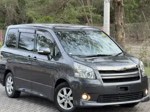 Toyota Noah 2008 Gray