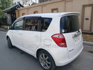 Toyota Ractis 2007 White