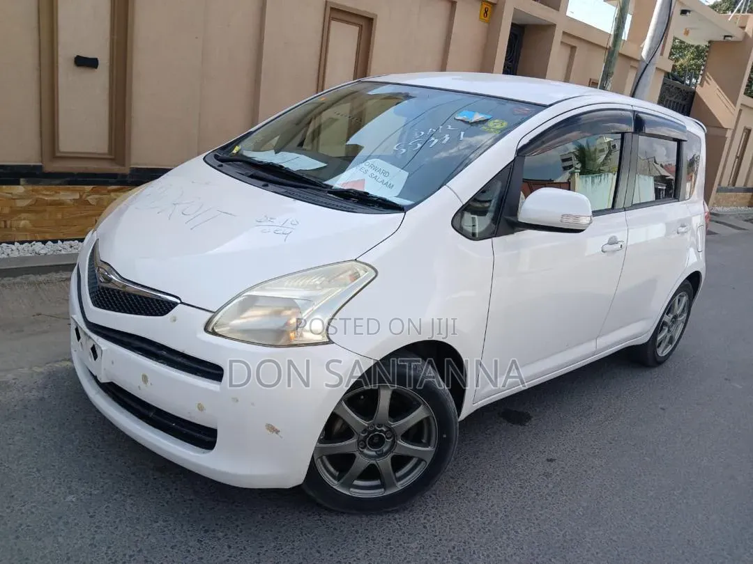 Toyota Ractis 2007 White