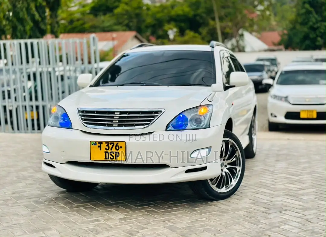 Toyota Harrier 2005 White