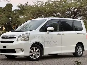 Toyota Noah 2008 White