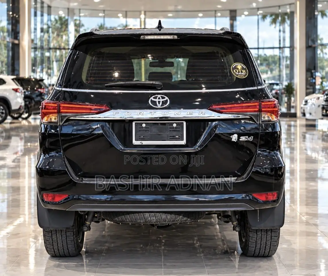 Toyota Fortuner 3.0 D AWD 2019 Black
